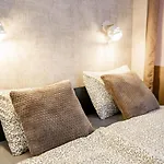 Appartement Super Small With Palace View!