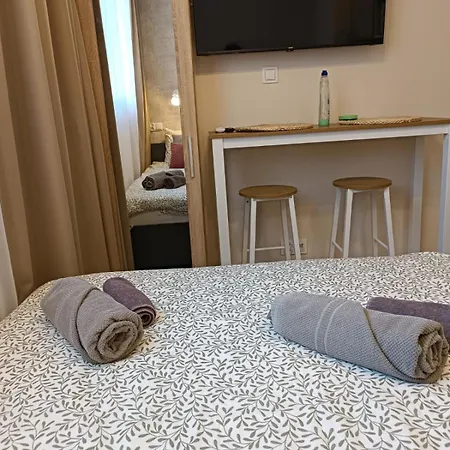 아파트 Super Small With Palace View! *